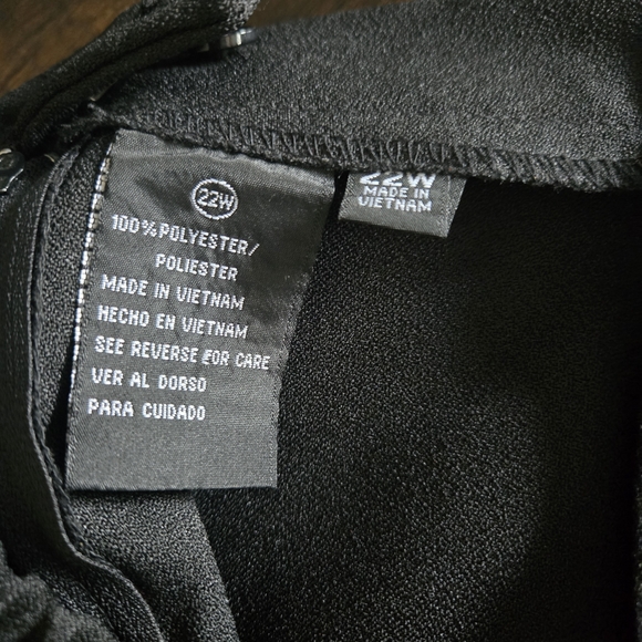 Jemma Women's 22W Black Skirt Suit - Picture 11 of 14